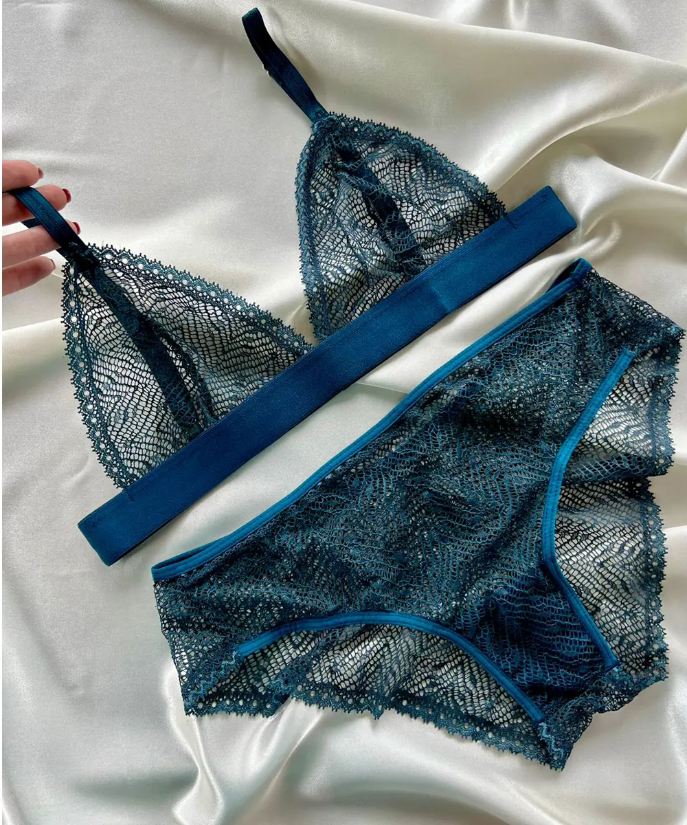 SET GRECIA – Set con Panty Semicachetero (1)